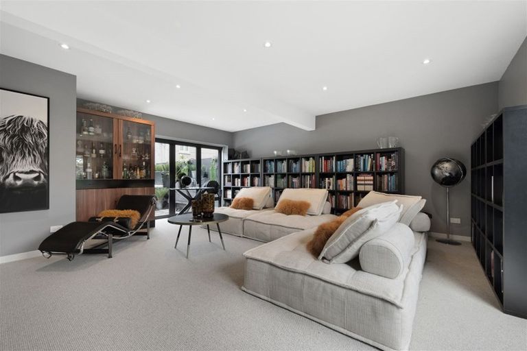 Photo of property in 2/17 Woodford Terrace, Ilam, Christchurch, 8053