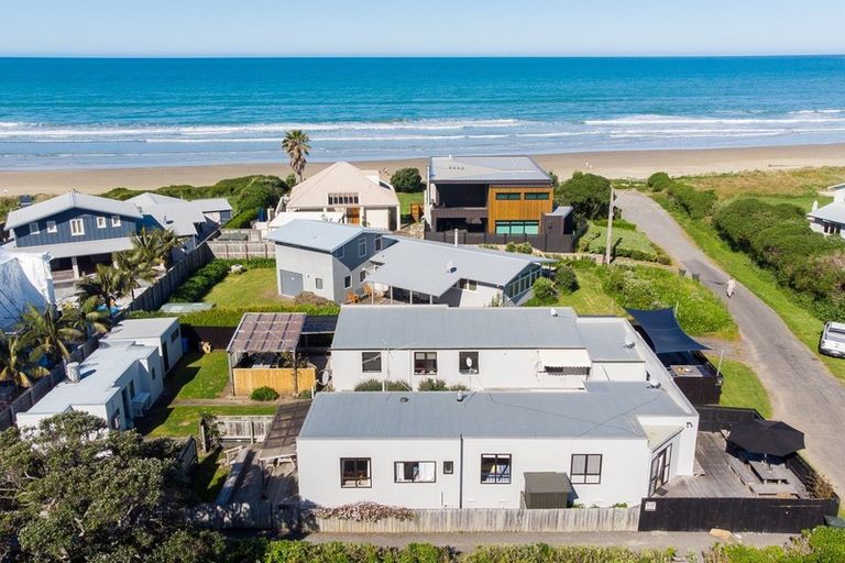 Photo of property in 12 Moori Road, Waimarama, 4294