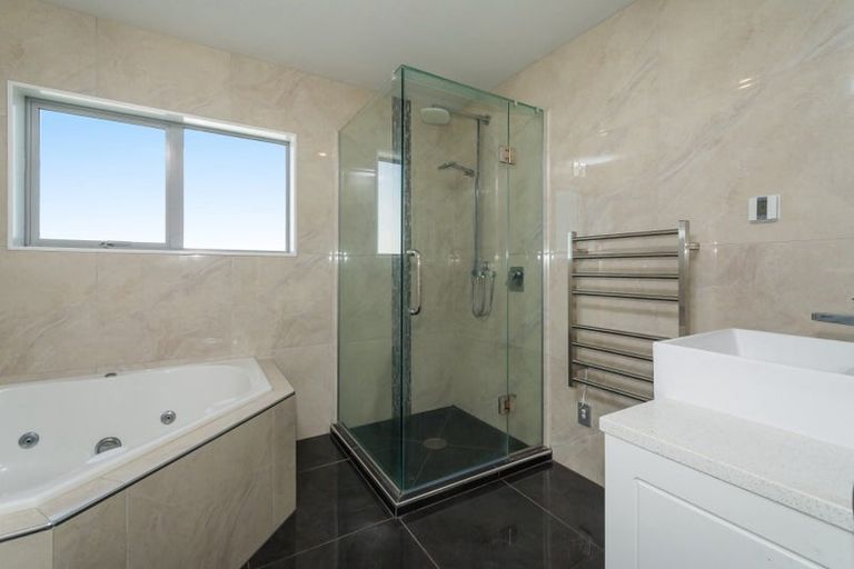 Photo of property in 54 Caldera Drive, Long Bay, Auckland, 0630