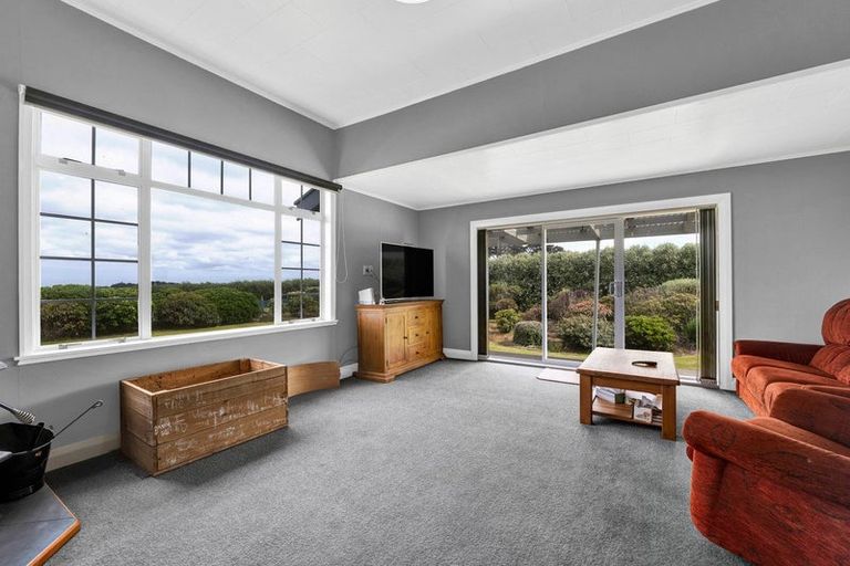 Photo of property in 22 Batten Road, Okaiawa, Hawera, 4671