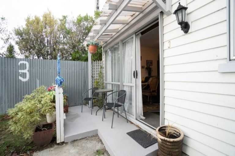 Photo of property in 330 Featherston Street, Palmerston North, 4414
