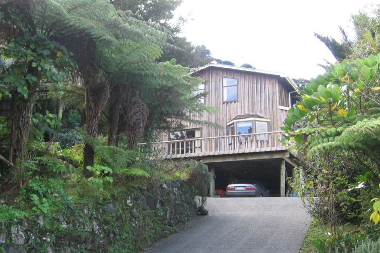 Photo of property in 32 Warner Park Avenue, Laingholm, Auckland, 0604