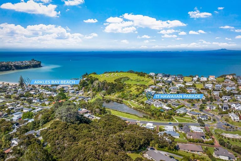 Photo of property in 17 Hawaiian Parade, Arkles Bay, Whangaparaoa, 0932