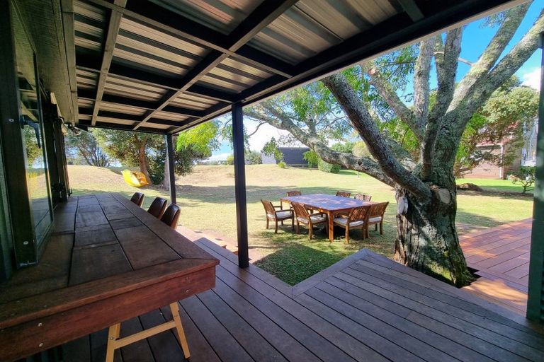 Photo of property in 106 Karaka Place, Matarangi, Whitianga, 3592