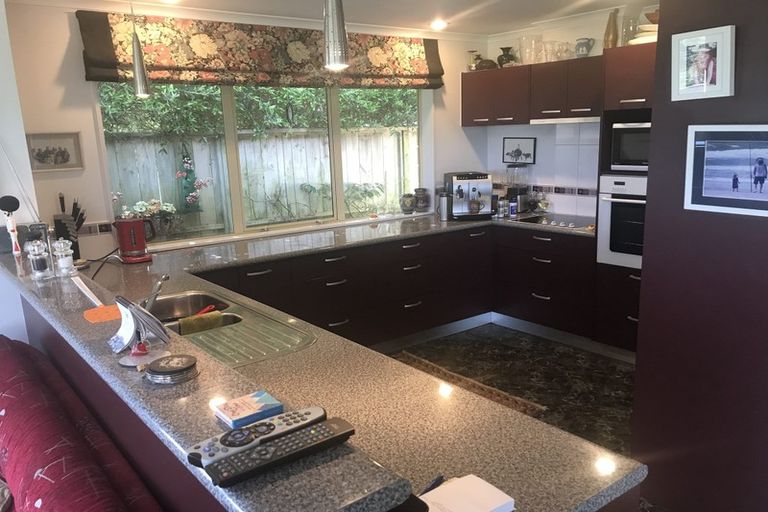 Photo of property in 10 Cayman Court, One Tree Point, 0118