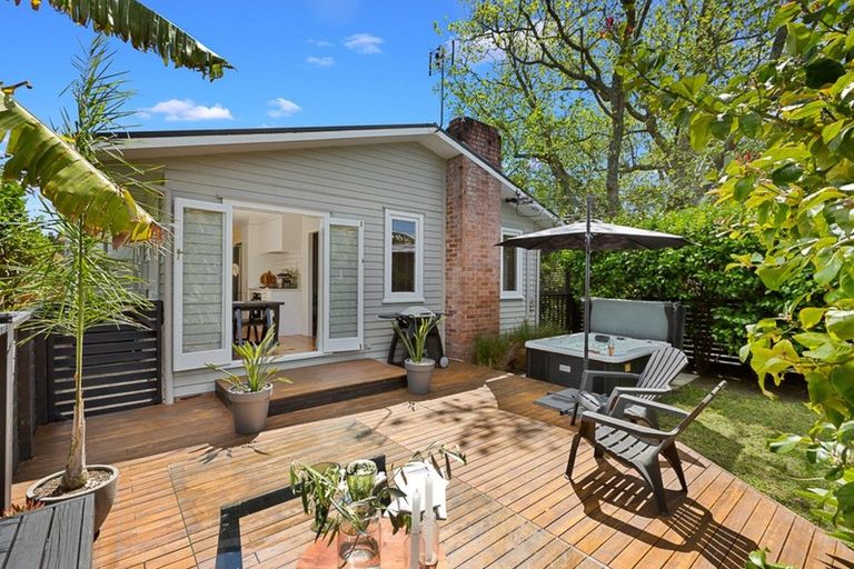 Photo of property in 1/67 Matipo Road, Te Atatu Peninsula, Auckland, 0610