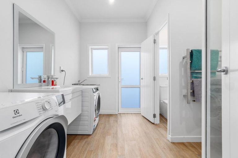 Photo of property in 19 Darraghs Road, Brookfield, Tauranga, 3110