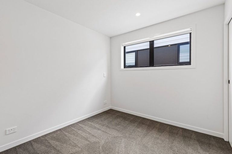 Photo of property in 24 Whanui Place, Mangere Bridge, Auckland, 2022