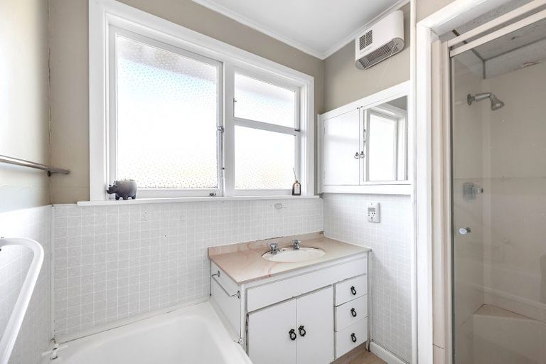 Photo of property in 19 Landsdowne Terrace, Cashmere, Christchurch, 8022