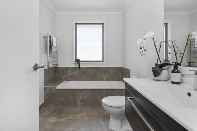 Photo of property in 7 Madeleine Place, Omokoroa, 3114