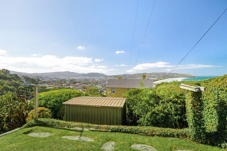 Photo of property in 106 Cliffs Road, Saint Clair, Dunedin, 9012