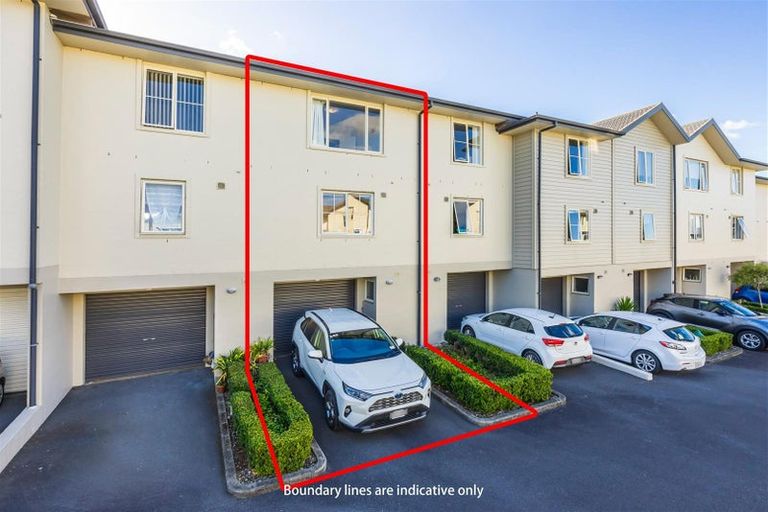 Photo of property in 41 Kirikiri Lane, East Tamaki, Auckland, 2013