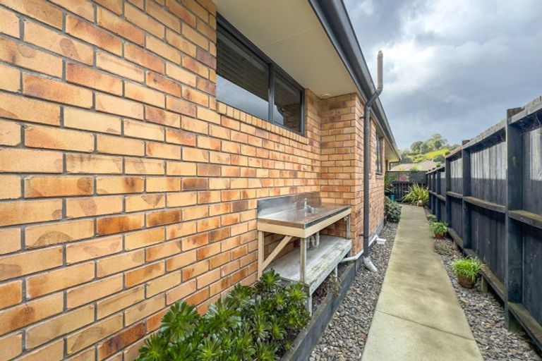 Photo of property in 10 Merrimana Drive, Thames, 3500