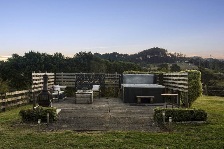 Photo of property in 896 Haruru Road, Wainui, Kaukapakapa, 0873