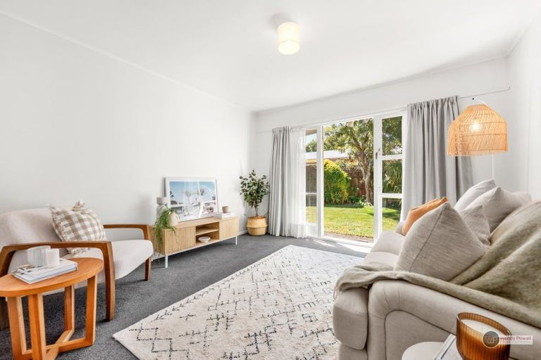 Photo of property in 39a Heretaunga Square, Silverstream, Upper Hutt, 5019