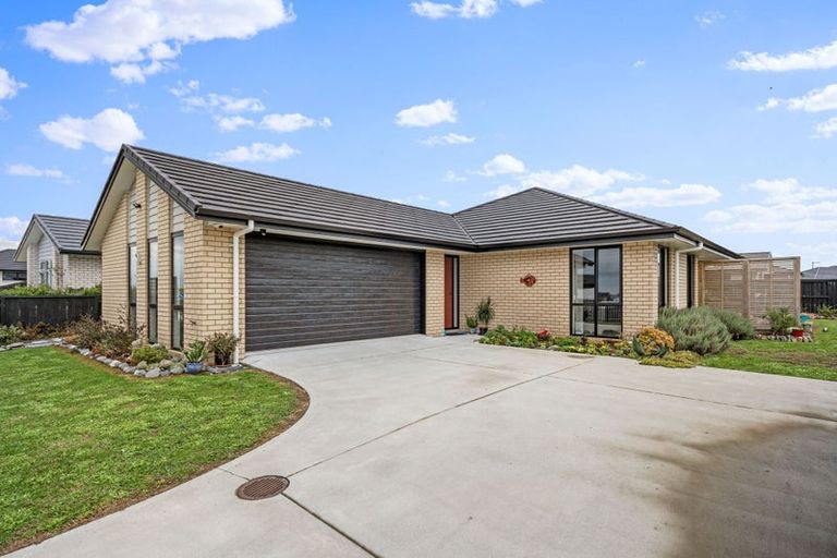 Photo of property in 36 Kitemaunga Avenue, One Tree Point, 0118