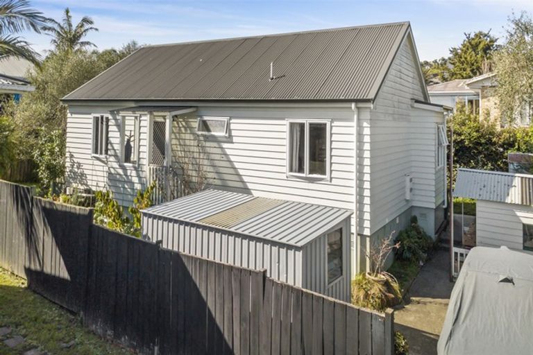 Photo of property in 2/33 Egremont Street, Belmont, Auckland, 0622