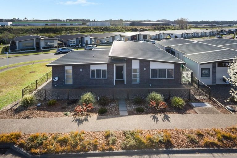 Photo of property in 2 Boulder Lane, Pyes Pa, Tauranga, 3112