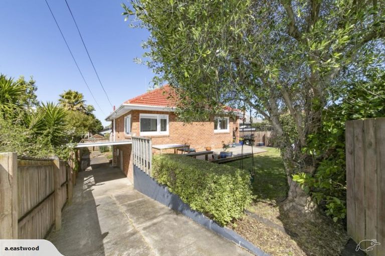 Photo of property in 29 Wallath Road, Onehunga, Auckland, 1061