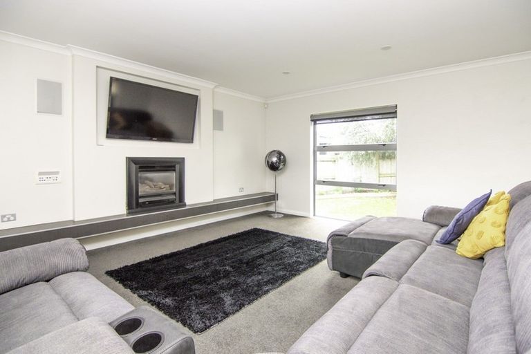 Photo of property in 26 Pegasus Place, Kelvin Grove, Palmerston North, 4414