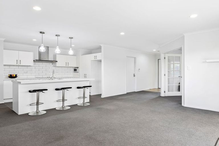 Photo of property in 30 Taiore Crescent, Marshland, Christchurch, 8083