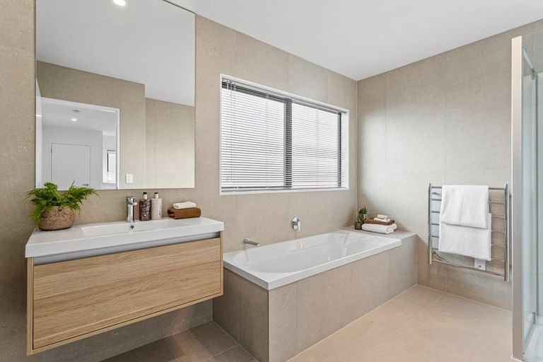 Photo of property in 76 Nganui Avenue, Takanini, Auckland, 2112