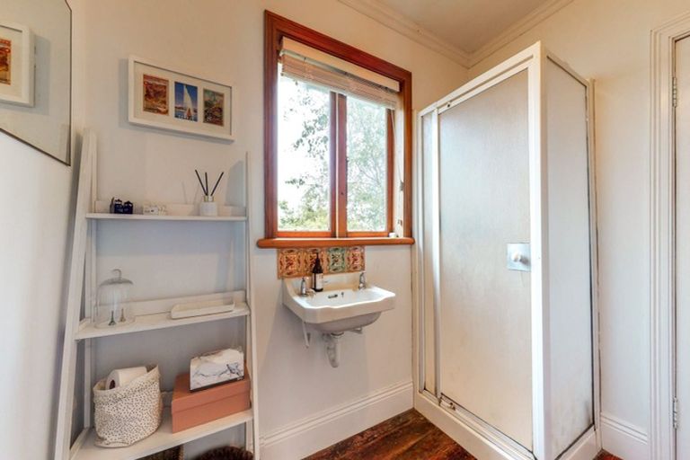 Photo of property in 16 Stafford Street, Mount Victoria, Wellington, 6011