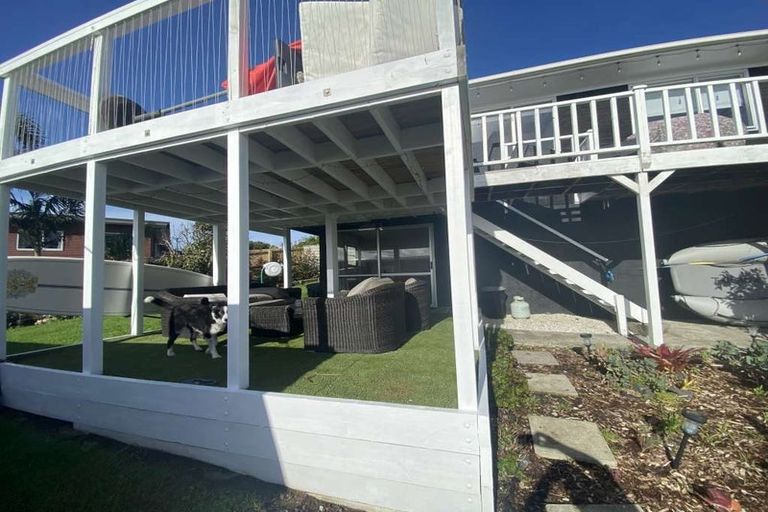 Photo of property in 44 Amorino Drive, Red Beach, 0932