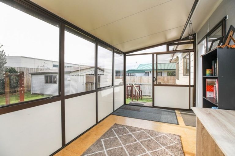 Photo of property in 24 Jasmine Avenue, Dinsdale, Hamilton, 3204