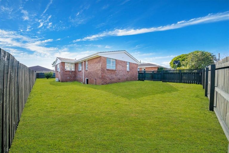 Photo of property in 68 Old Wairoa Road, Papakura, 2110