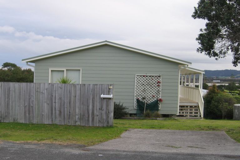 Photo of property in 18 Caroline Heights, Omaha, 0986