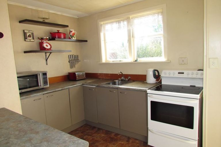 Photo of property in 82 Cameron Crescent, Masterton, 5810