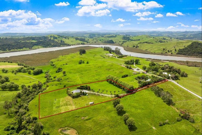 Photo of property in 107 Harataua Road, Port Albert, Wellsford, 0973