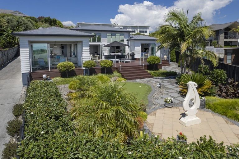 Photo of property in 25 Haden Place, Omokoroa, 3114