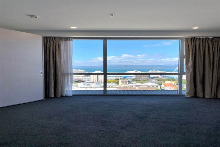 Photo of property in Summit Apartments, 28/184 Molesworth Street, Thorndon, Wellington, 6011