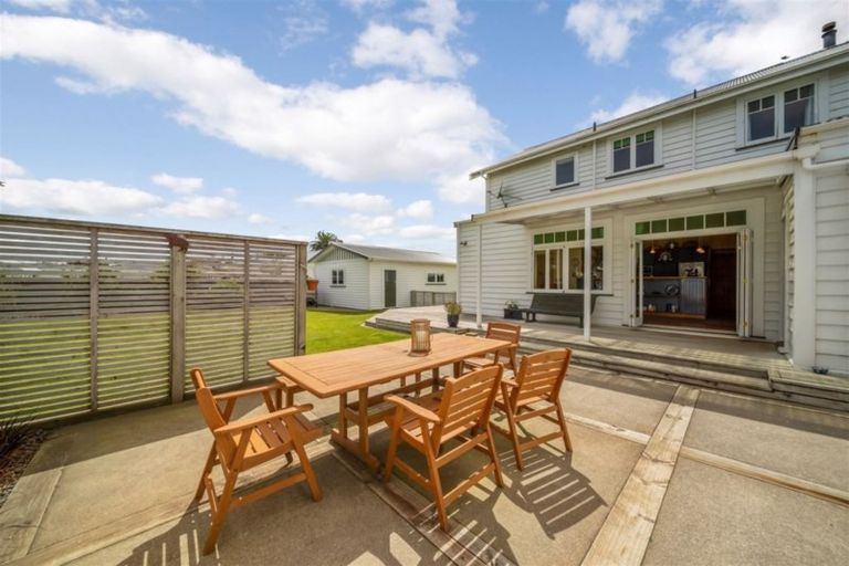 Photo of property in 7 George Street, Hawera, 4610