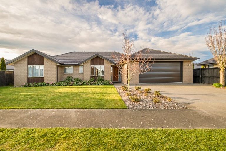 Photo of property in 4 Loeb Place, Rolleston, 7614