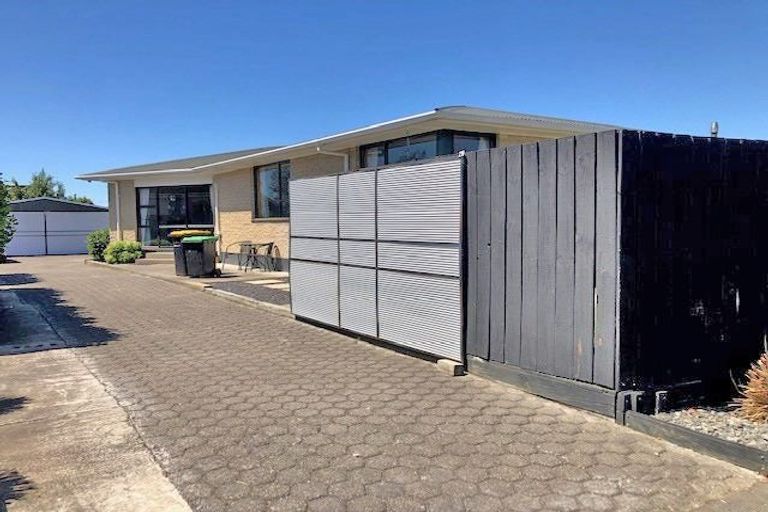 Photo of property in 12 Scotswood Place, Rangiora, 7400