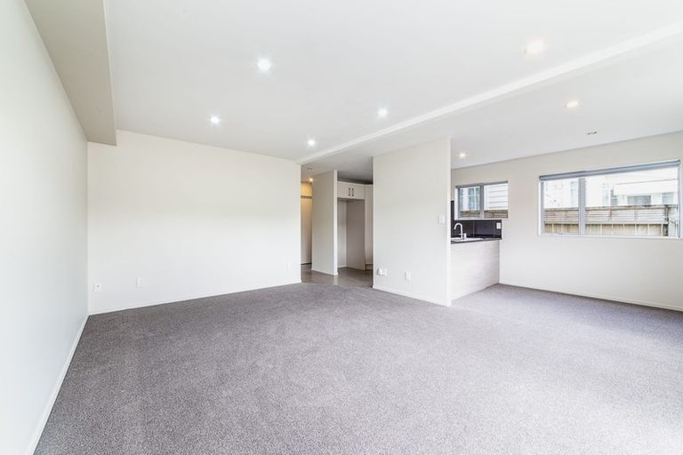 Photo of property in 17/45a Swanson Road, Henderson, Auckland, 0610