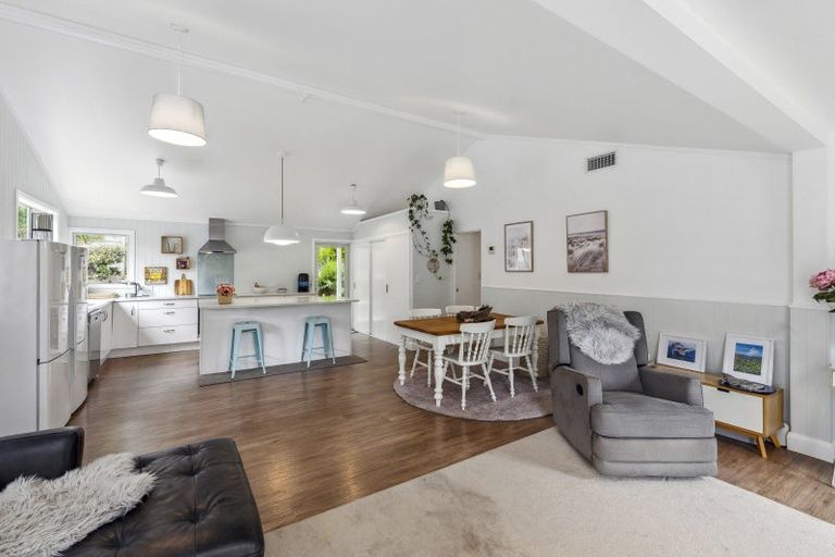 Photo of property in 10 Clunie Avenue, Raumati South, Paraparaumu, 5032