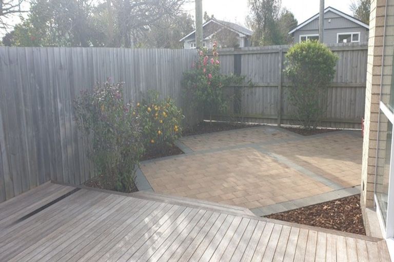 Photo of property in 1/38 North Avon Road, Richmond, Christchurch, 8013