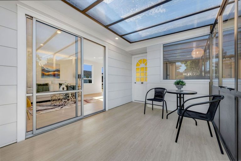 Photo of property in 30 Becker Drive, Weymouth, Auckland, 2103