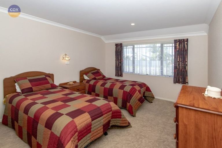 Photo of property in 5 Pinotage Drive, Greenmeadows, Napier, 4112