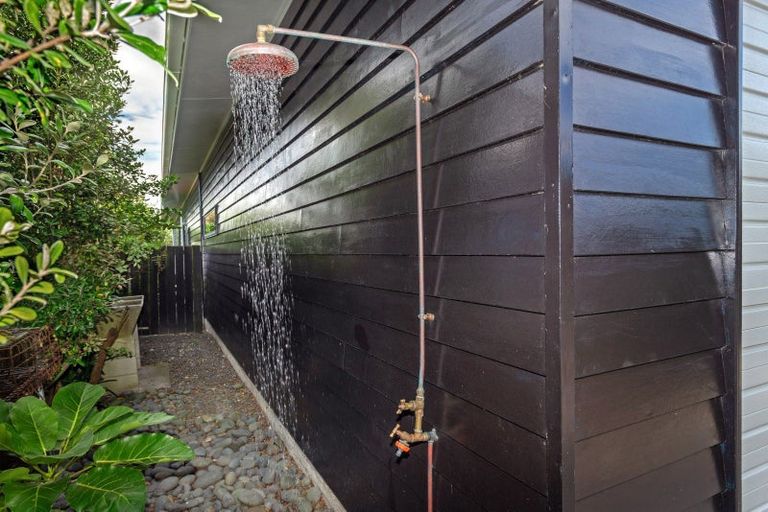 Photo of property in 122 Fortescue Street, Mahia, Nuhaka, 4198