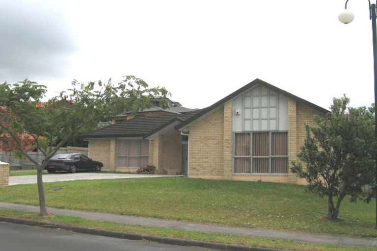 Photo of property in 19 Hogarth Rise, West Harbour, Auckland, 0618