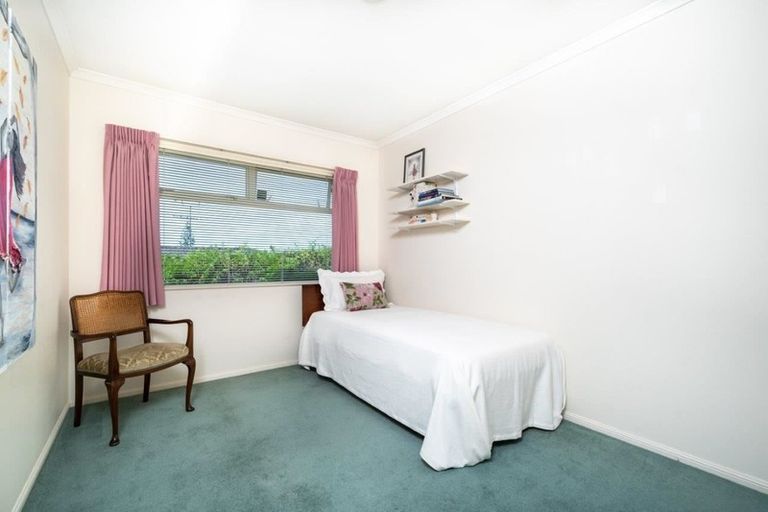 Photo of property in 9 Chesterfield Way, Orewa, 0931