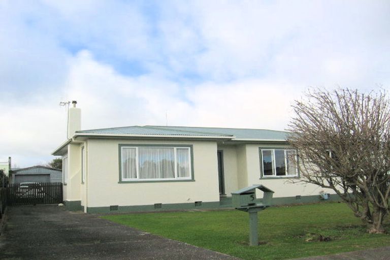 Photo of property in 5 Andrew Street, Feilding, 4702