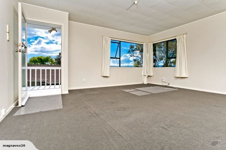 Photo of property in 65 Santiago Crescent, Unsworth Heights, Auckland, 0632