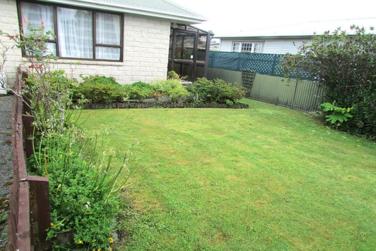 Photo of property in 2/19 Cowper Street, Greymouth, 7805
