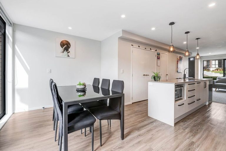 Photo of property in 4 Orca Drive, Stanmore Bay, Whangaparaoa, 0932